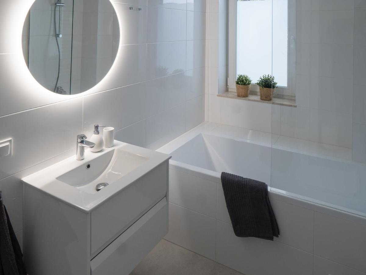 Apartament Clever 2 Kamienica Grochow วอร์ซอ ภายนอก รูปภาพ
